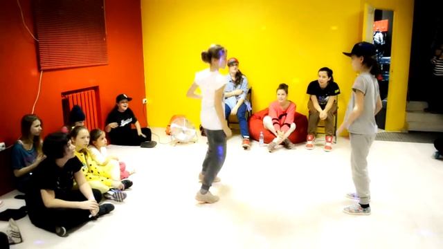 DANSOK HIP HOP BATTLE (1/8) - САША Vs ТИГР(win)