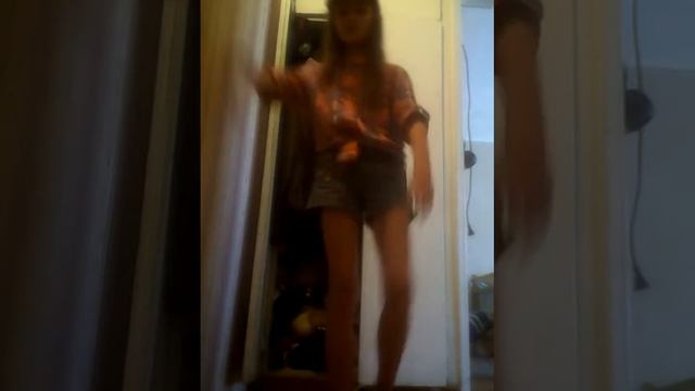 Урок хип-хоп для начинающих. +автобиография.Сначала автобиография потом хип-хоп!!!!!