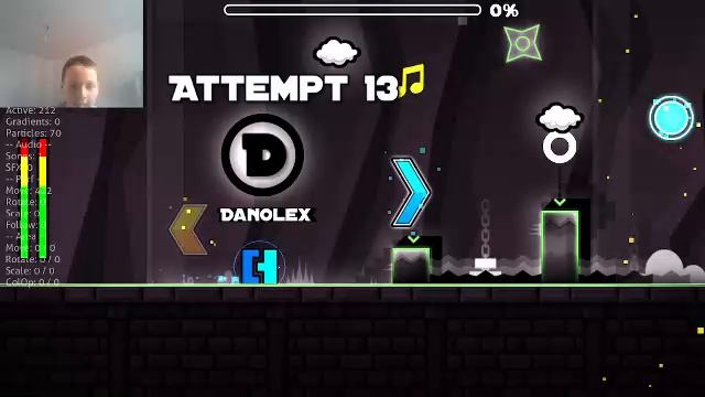 Играю в Geometry Dash (СМОТРИТЕ ОПИСАНИЕ)