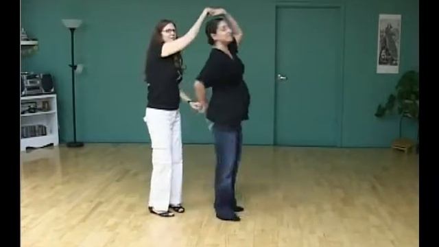 Setenta Con Gancho:  Cuban Salsa Move Shown By Danceintime