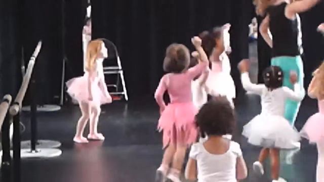 Урок балета с Лизой