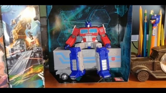 обзор на Transformers EARTHRISE OPTIMUS PRIME (кукольная анимация )