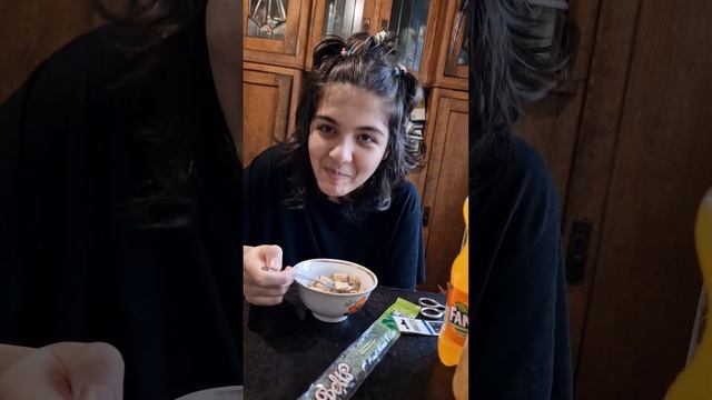 Распаковка еды.Дегустация.