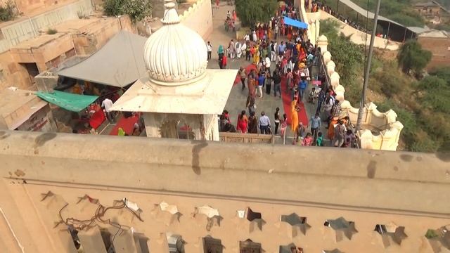 Харинама к храму Шримати Радхарани. Киртан - Ачарья д. Видео № 76. 2018.11.10