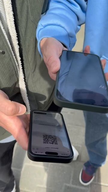 Реакция девушки бесценна! 🙂