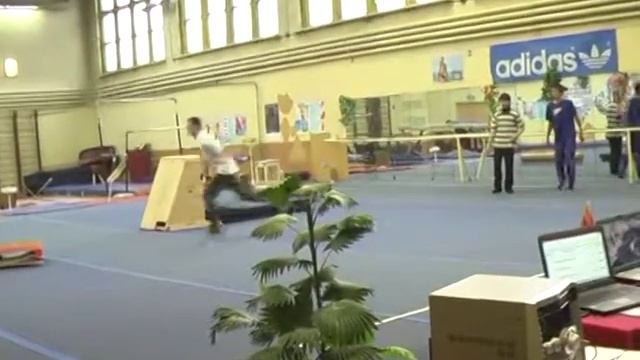 Выступление на соре-ях по гимнастике 2012
