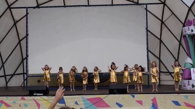 День России. Макарена.  Школа танцев Гран Па.