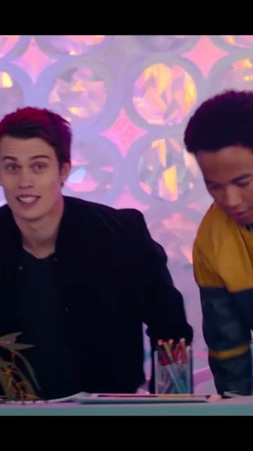 Ох уж эти взгляды                               #фильм #кино #фильмы #shorts #Мысльотебе