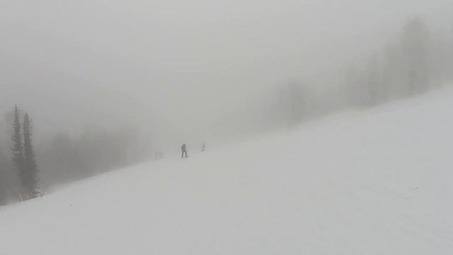 Спуск с горы Мустаг