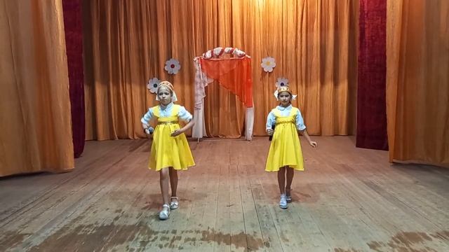 Народная песня А я чайничала Горпинич Екатерина, Усеинова Джемиле