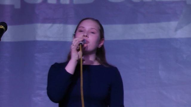 поет Екатерина Ступак