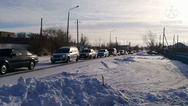 Қостанай облысы Қараменді ауылынын тумен бір көшедегі шеруі. Қазақстан алға✊🇰🇿