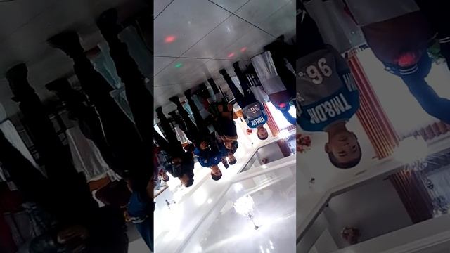 Кыз узатуу агамдын кызын колдон.