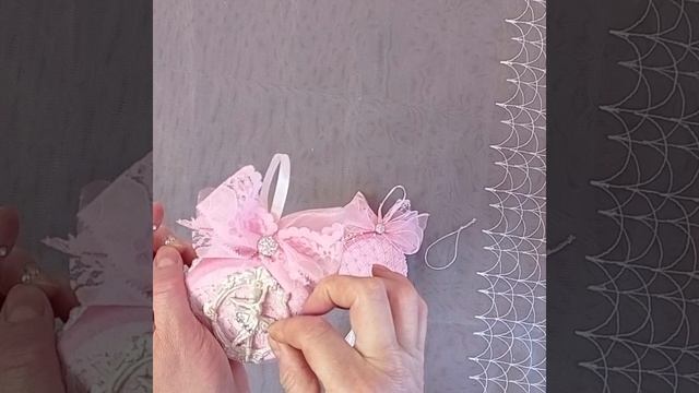 Обзор ёлочных игрушек из не нужного материала.# игрушки из крышек# поделки # переделки # ручная раб#