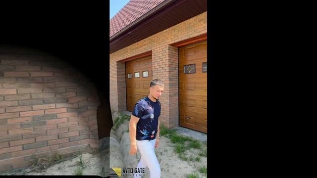 Секционные гаражные ворота, цвет золотой дуб.