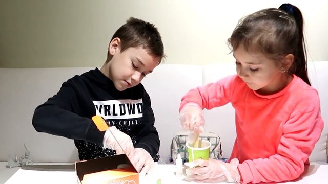 DIY НАБОР СДЕЛАЙ SLIME СВОИМИ РУКАМИ?! ЖВАЧКА ДЛЯ РУК В ДОМАШНИХ УСЛОВИЯХ!