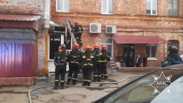 Спасатели ликвидировали возгорание в гриль баре Ребро в Витебске