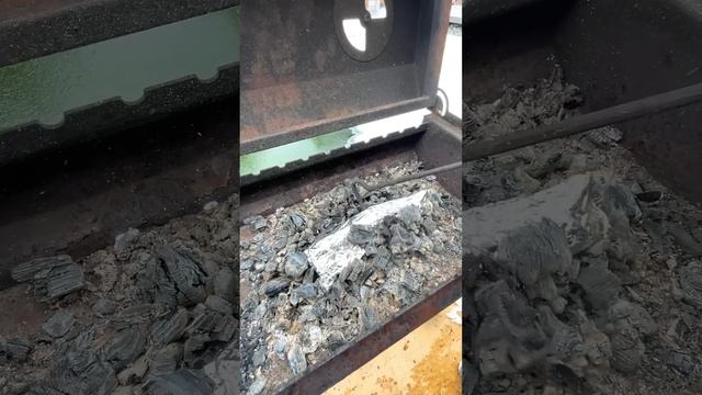 Расслабься и посмотри как мы готовим форель в лепёшке.