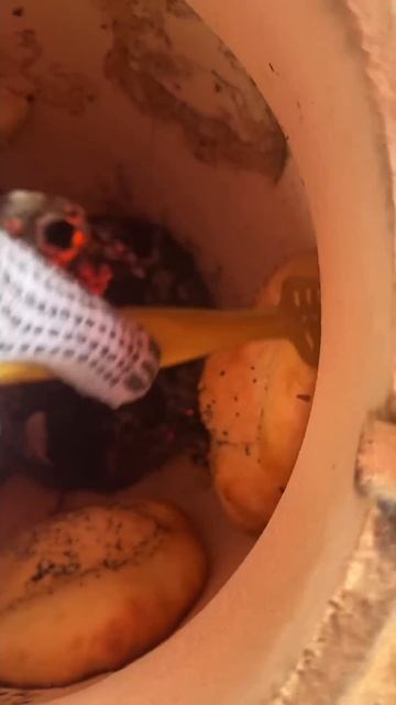 Лепешки и самсы в тандыре