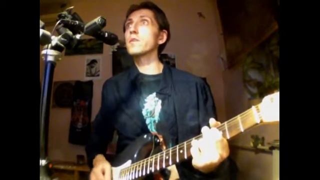 Не плачь - шептал ангел на плече