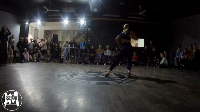 WAACKING BEGGINERS | Александра VS Мария Турлинская