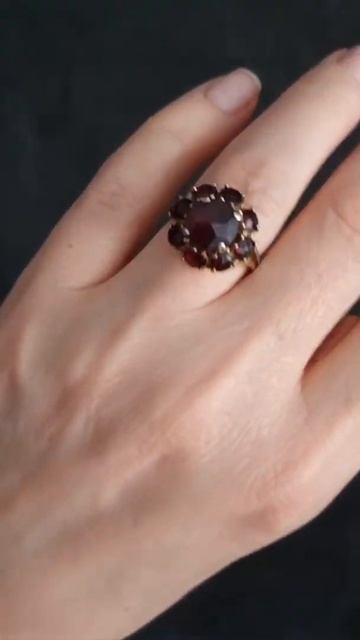 Размер 16.6. Изысканное золотое кольцо с волшебными гра?