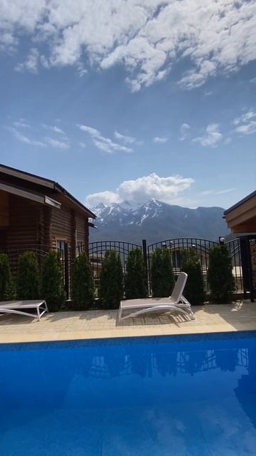 Красная поляна. Клёвый дом с баней и бассейном. Вид на ?