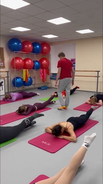 Старт вечерней группы курса «НОВИЧКИ» уже 8 февраля! #балетдлявсех #балет #балетспб #балетпитер
