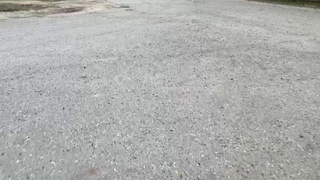 Гуляем по местным дворикам! Детские площадки еще тех времен - совсем не современные!)