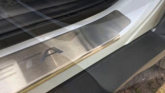 Защитные накладки порогов и заднего бампера из нержавейки