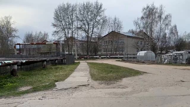 Прогулка по поселку! Осматриваем местные улочки и дворики - душа поет!