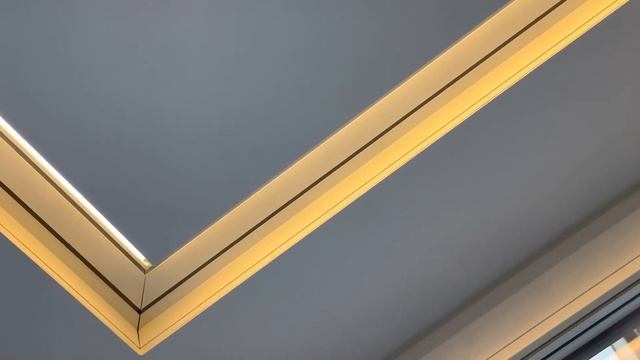 Скрытые карнизы с подсветкой,встроенное светодиодное