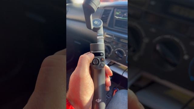 DJI MIMO Osmo mobail6 моргает лампочка в верхнем левом углу