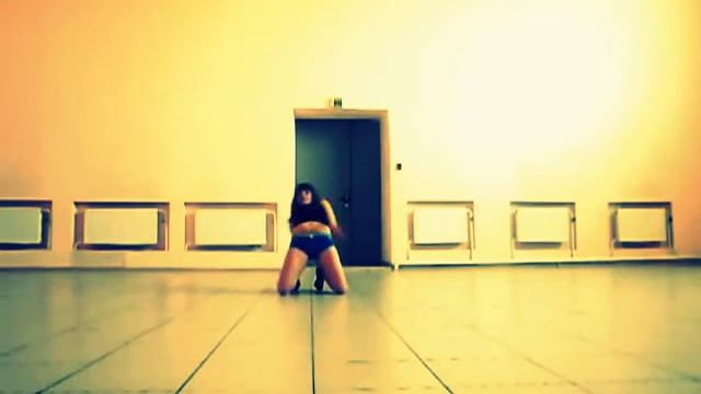 смешенный танец...