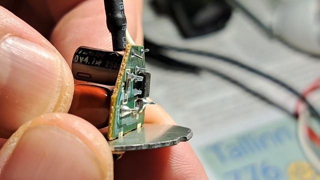 ПОЧЕМУ МИГАЕТ СВЕТОДИОДНАЯ ЛАМПОЧКА.(редкая ПРИЧИНА)