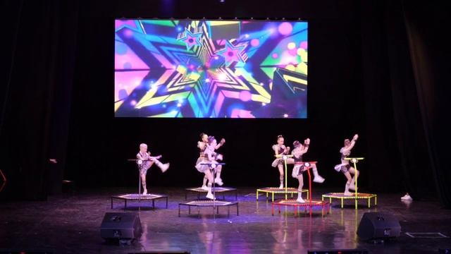 Джампинг фитнес ПОНИ 7-11 хип-хоп, команда 