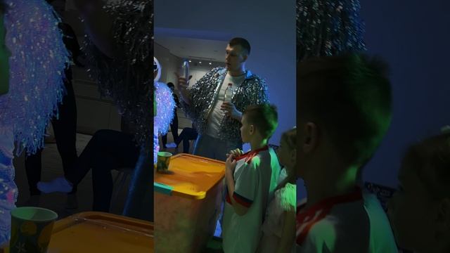 Ведущие на детский праздник