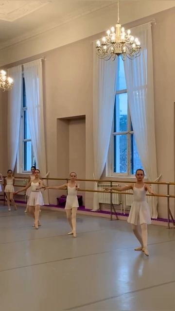 Балетный класс, фрагмент | группа 11-12 лет #shorts #ballet #школабалета #урокибалета #вднх #балет