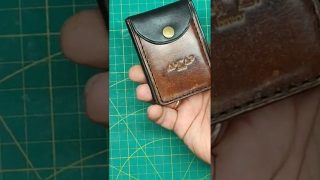 мини кошелек-карихолдер из натуральной кожи.