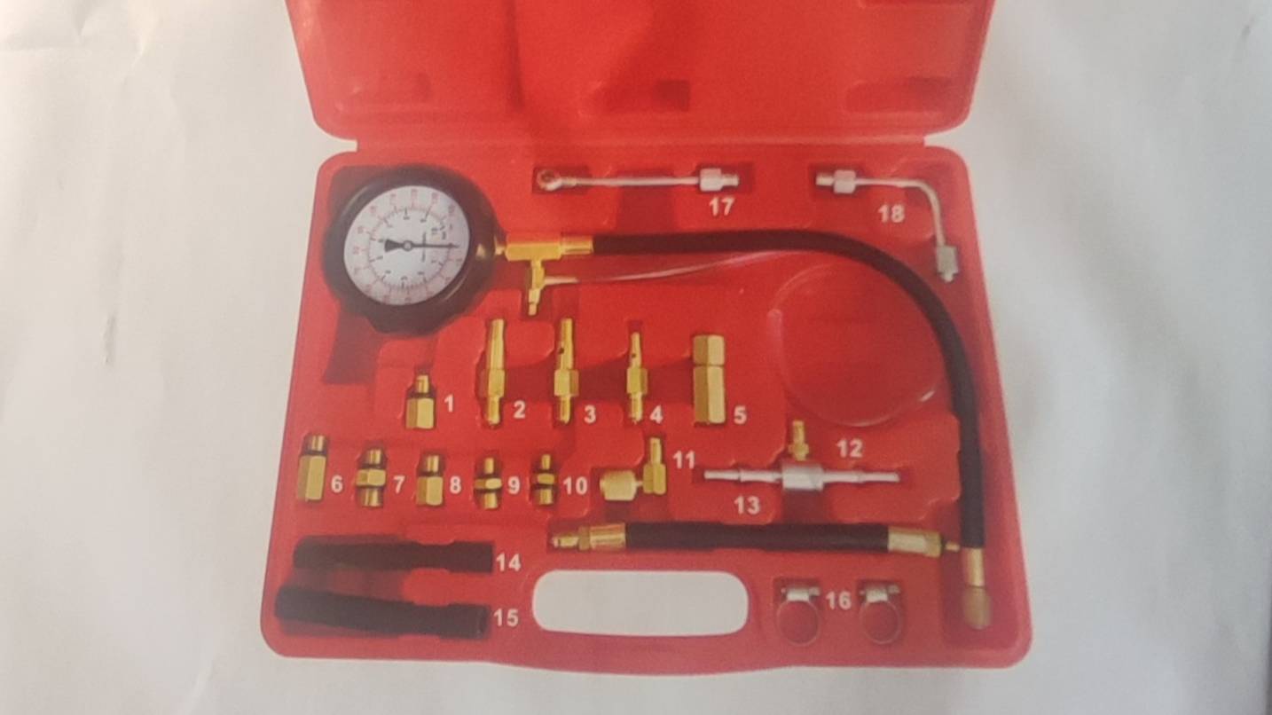 Комплект для измерения давления в топливной системе автомобиля.