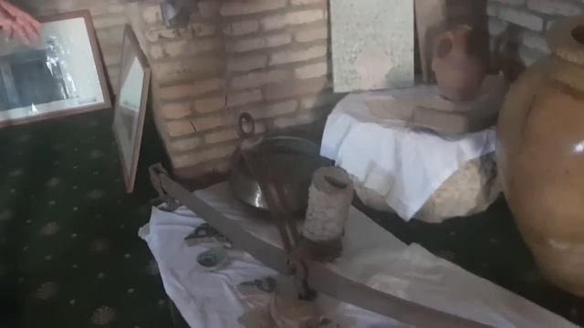 АВЛИЁ ҚАБРИДАГИ СИР (минг йиллик қабрга тушдик видео) мўжиза зайниддин бобо