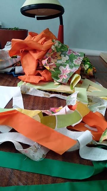 Обожаю шить, дарить радость людям.