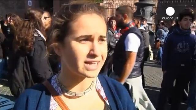 Италия. Массовые манифестации против 
