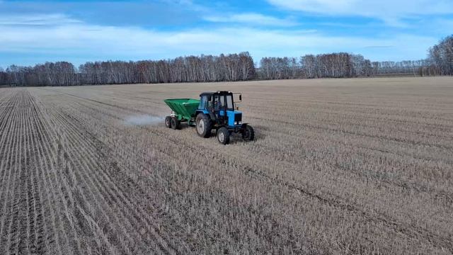 мтз 82 разбрасывает удобрения