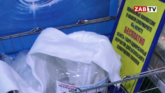 Покупатели затевают потасовки из-за масочного режима в магазинах