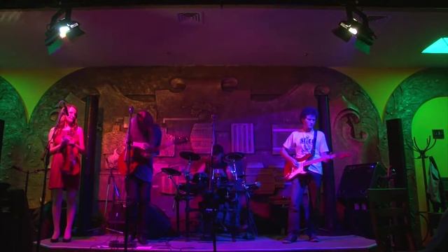 2df8d8c376aaf9057cd41d8178839a85