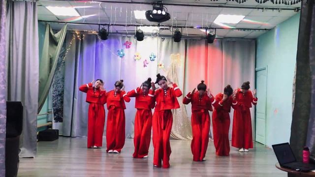 29. Талисман Уличный танец Go Dance Ladies