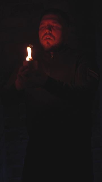 I.L.A.Y., С.В.О.Й, Юта - Окопные свечи