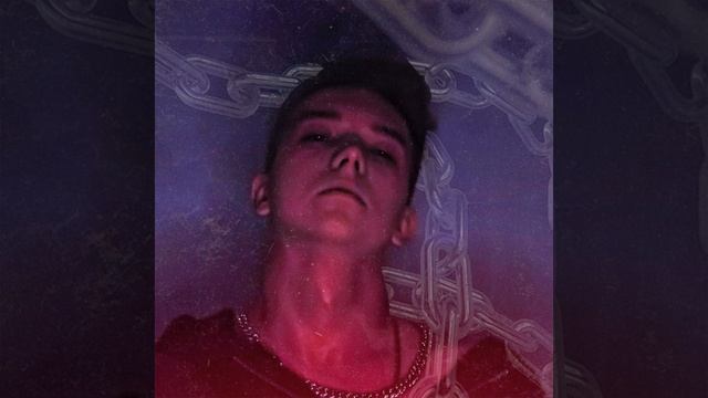 Молодой кит