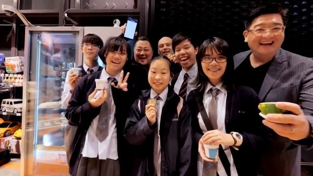 PLATINCOIN Продуктовая линейка -Вендинговые автоматы, Nорговые автоматы в Гонконге  (на английском)